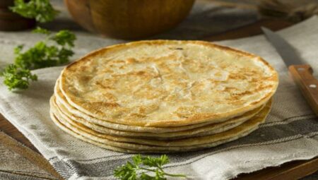 Hint mutfağının efsane lezzeti: Paratha nasıl yapılır?