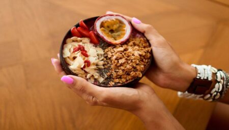 Tatlı krizine sağlıklı tahlil: Enfes acai bowl tarifi!